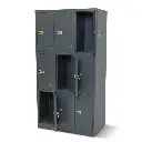 Flatpack 9 deurs locker schuin aanzicht open deuren.webp