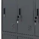 Locker 12 deurs detail sloten.webp